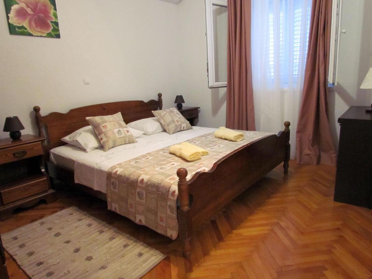 Apartments And Rooms With Parking Space Makarska - 18106 Экстерьер фото