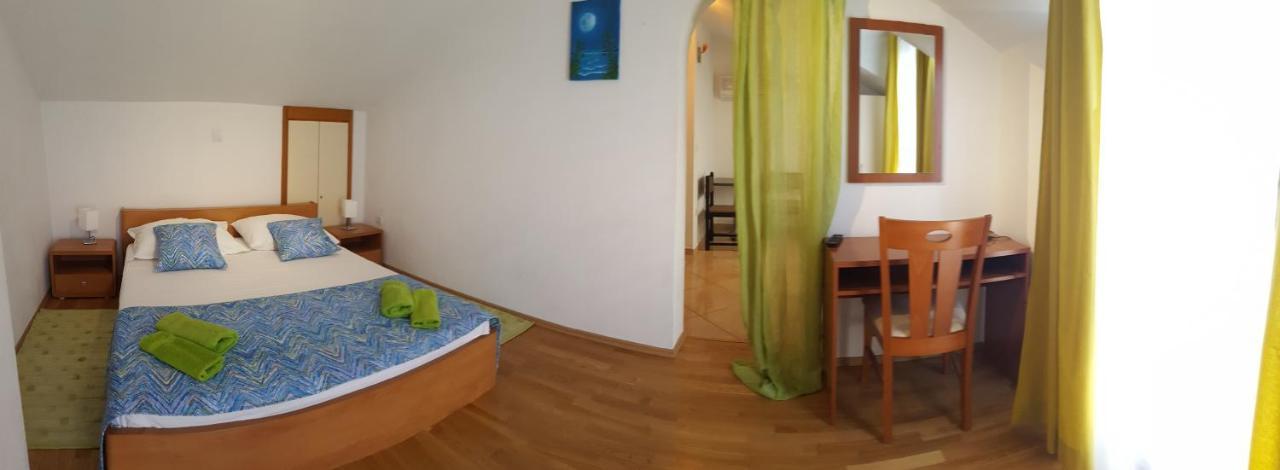 Apartments And Rooms With Parking Space Makarska - 18106 Экстерьер фото