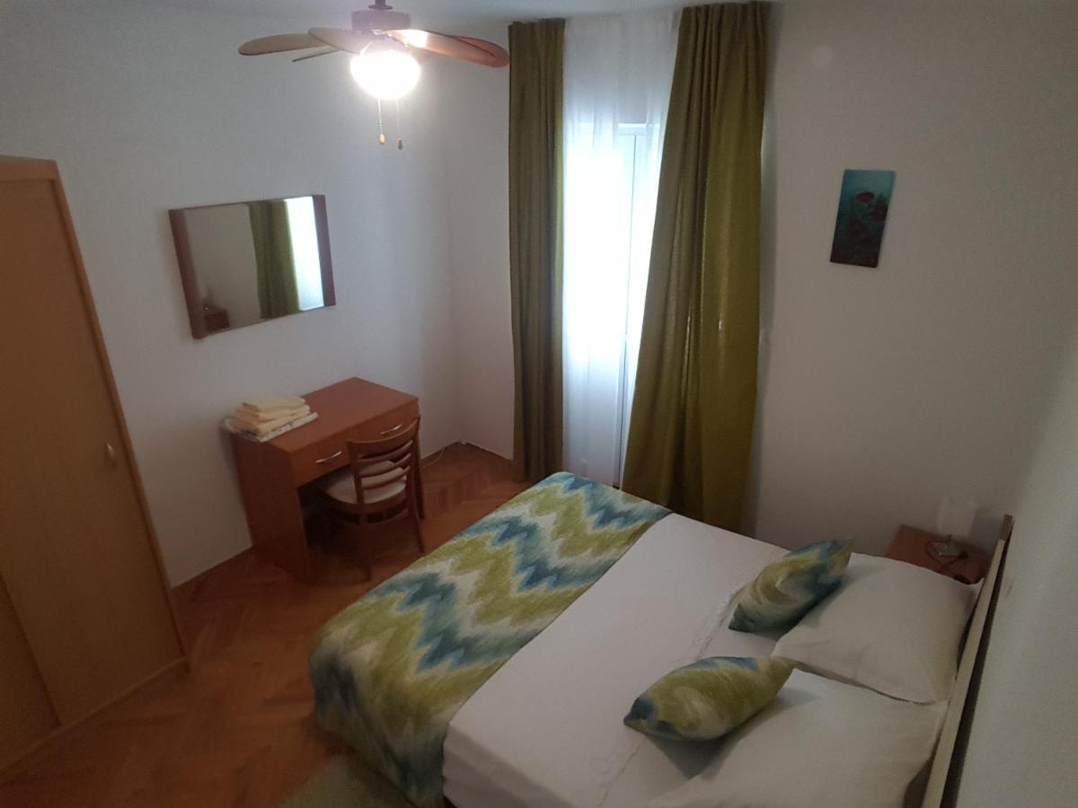 Apartments And Rooms With Parking Space Makarska - 18106 Экстерьер фото